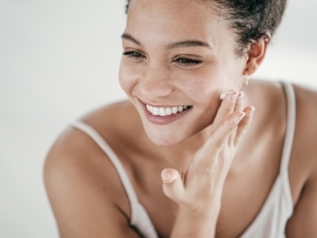 Nighttime Skincare in Hot Climates: Korean Essentials for Repair and Radiance image